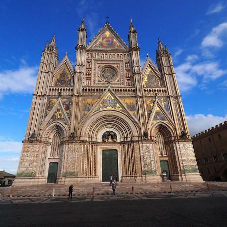 Duomo Budget Orvieto Exterior photo